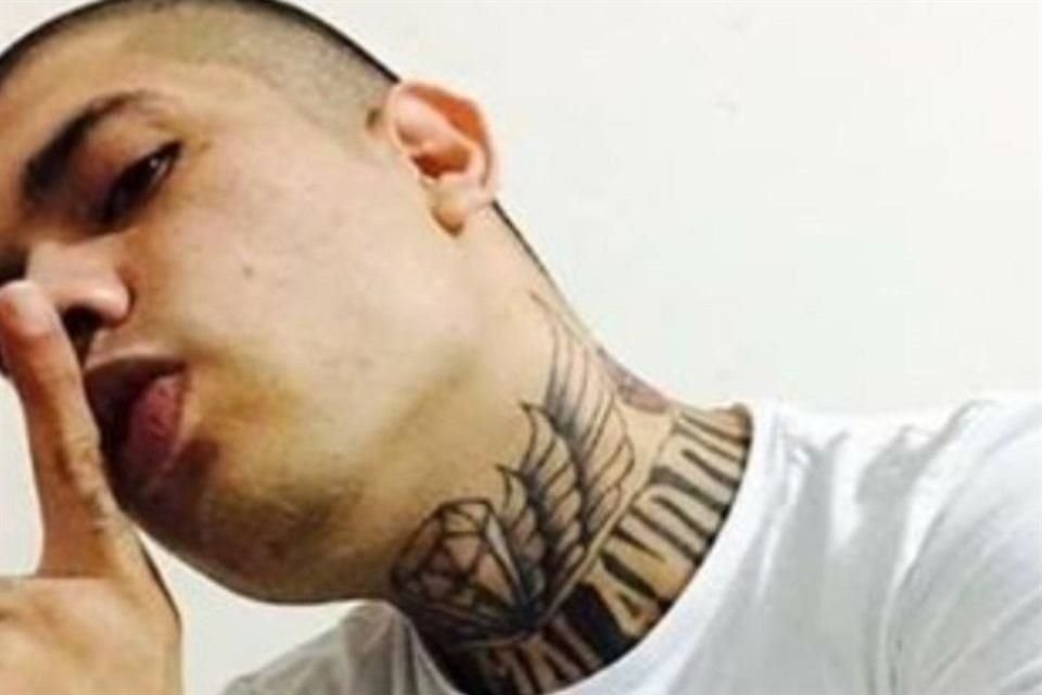 Canciones de artistas como lo fue 5050 El Barret, dedicaron sus canciones a miembros del Cartel de Sinaloa y al Cartel de Jalisco Nueva Generación.