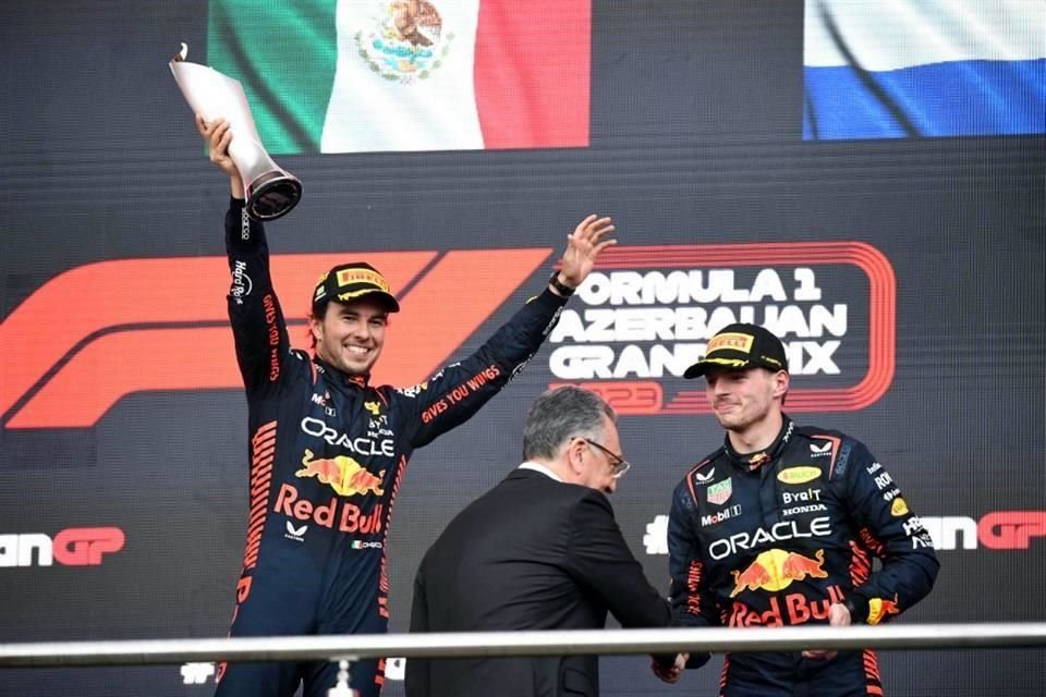 Checo y Verstappen van con todo por el título de la F1.