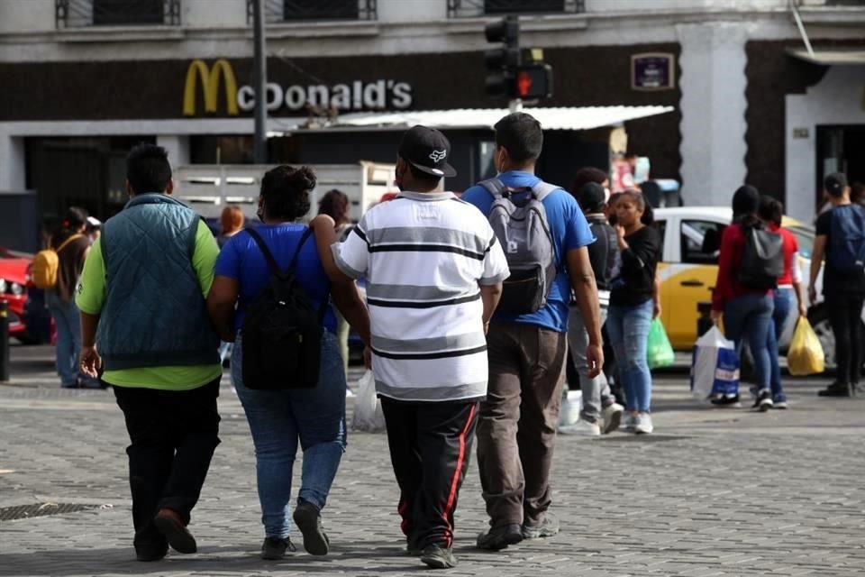 La gordofobia existe y es el repudio, pánico, aversión y acciones discriminatorias hacia personas que presentan obesidad o sobrepeso.