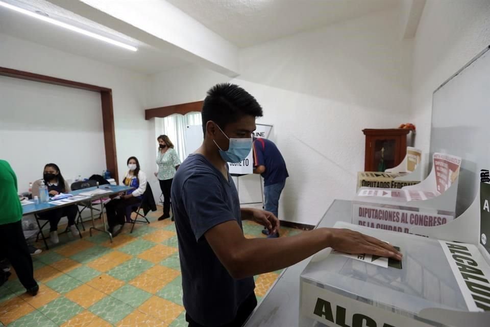 Con 46.4 por ciento de las actas computadas en el #PREP, Morena y sus aliados mantendrían el control del @Congreso_CdMex.