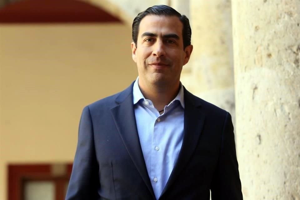 Esteban Estrada, presidente de la Comisión legislativa de Competitividad y Desarrollo.