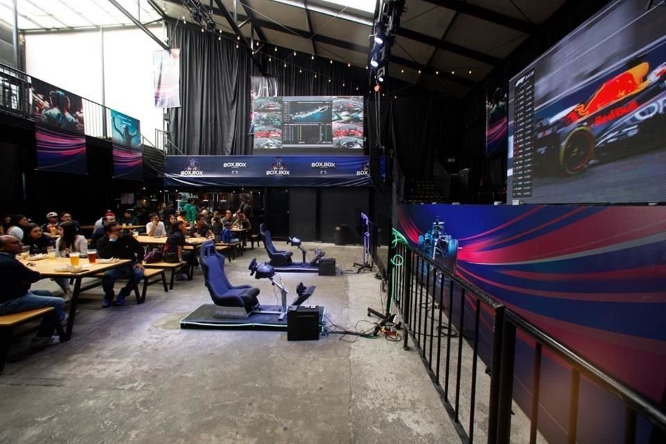 Esta experiencia está diseñada para que todos los amantes del deporte automotor disfruten de la transmisión en vivo, en pantalla gigante y en un gran ambiente.