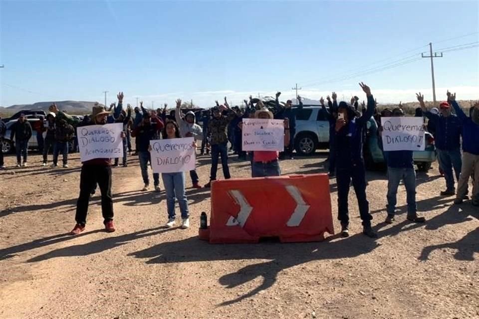 Miles de trabajadores iniciaron reclamos desde el 28 de abril pasado contra directivos de una mina de oro en Caborca, Sonora.