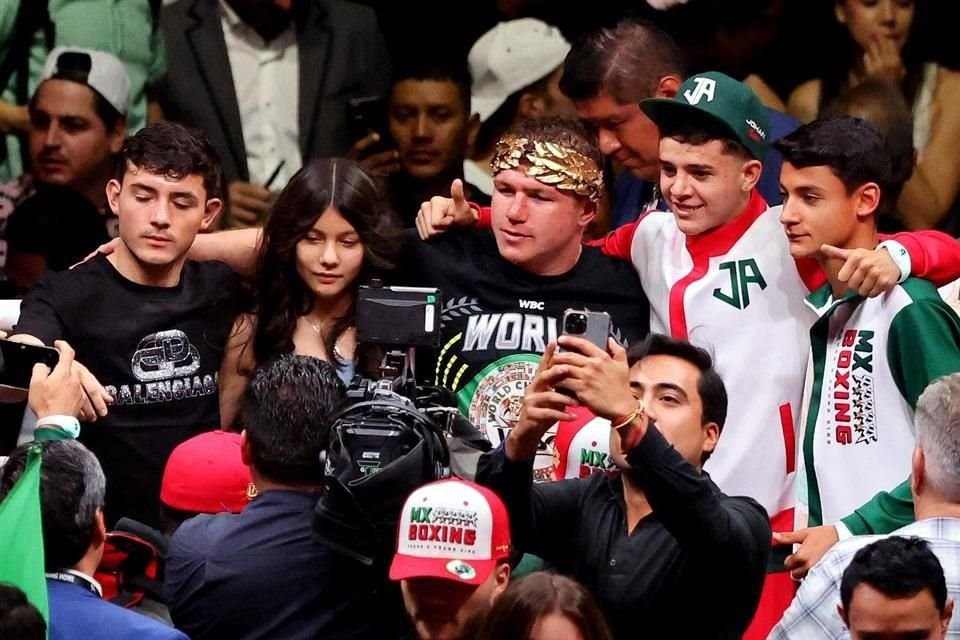 'Canelo' Álvarez quiere seguir haciendo historia en el boxeo.