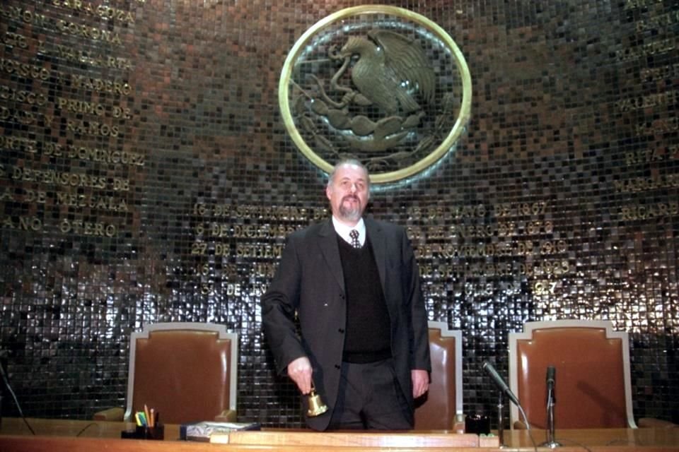 Algunos de los compañeros de Raúl Padilla en el Congreso de Jalisco, lo recuerdan como protagonista.