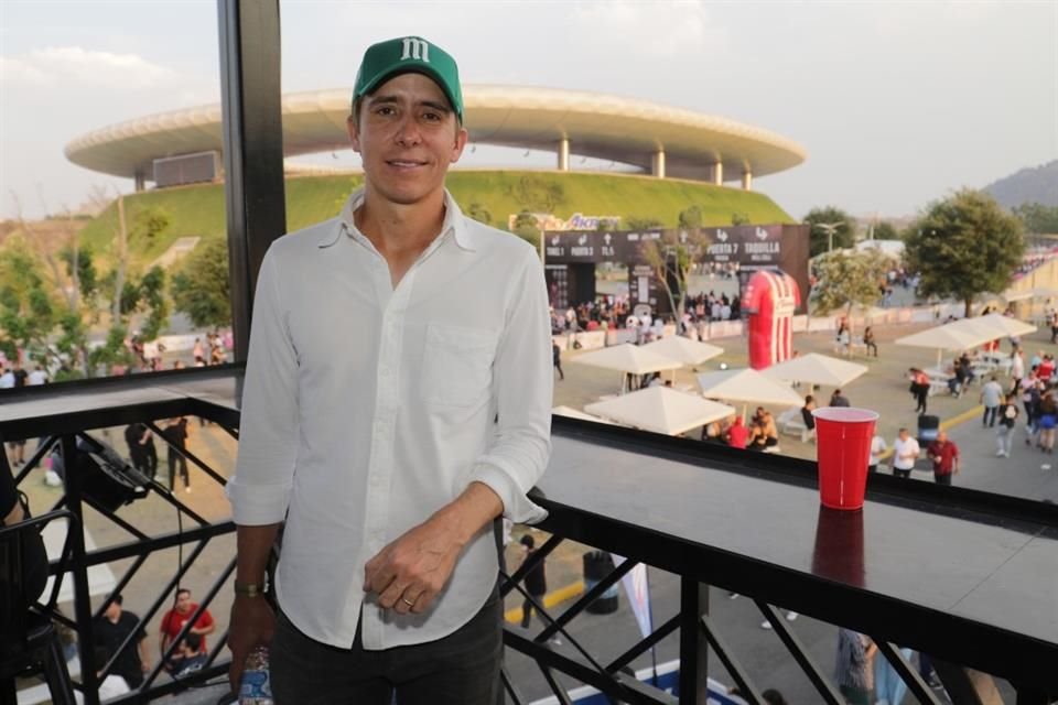 El golfista tapatío Carlos Ortiz posa en el hospitality.