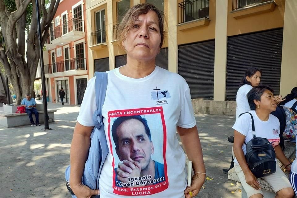 María del Carmen busca a su hermano Ignacio López.