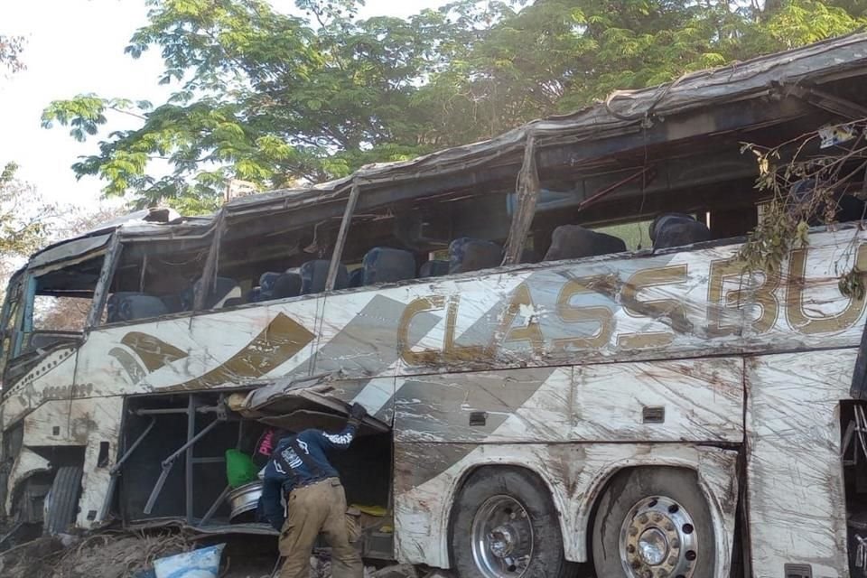 Dos fosas del Panteón de Mezquitán serán dadas en comodato para que sean ocupadas por las personas fallecidas en el accidente en la carretera  Tepic-Puerto Vallarta.