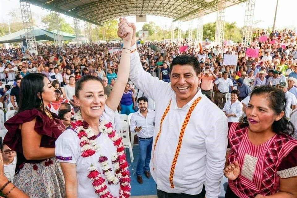 Evento en Santa María Huatulco.