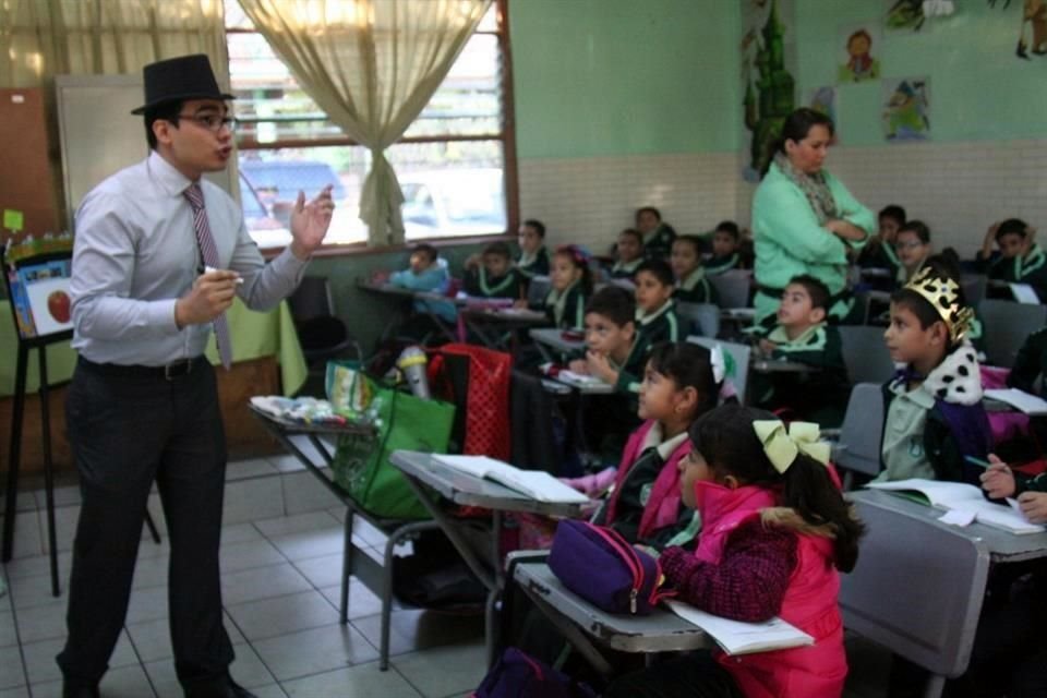 Mexicanos Primero Jalisco destacó que, según encuesta, entre las necesidades que externaron los maestros está el reconocimiento a su labor.