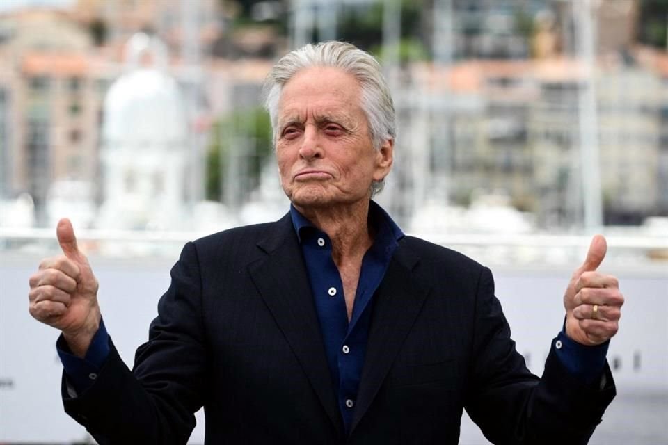 Con una ovación Michael Douglas fue recibido en el Festival de Cannes.