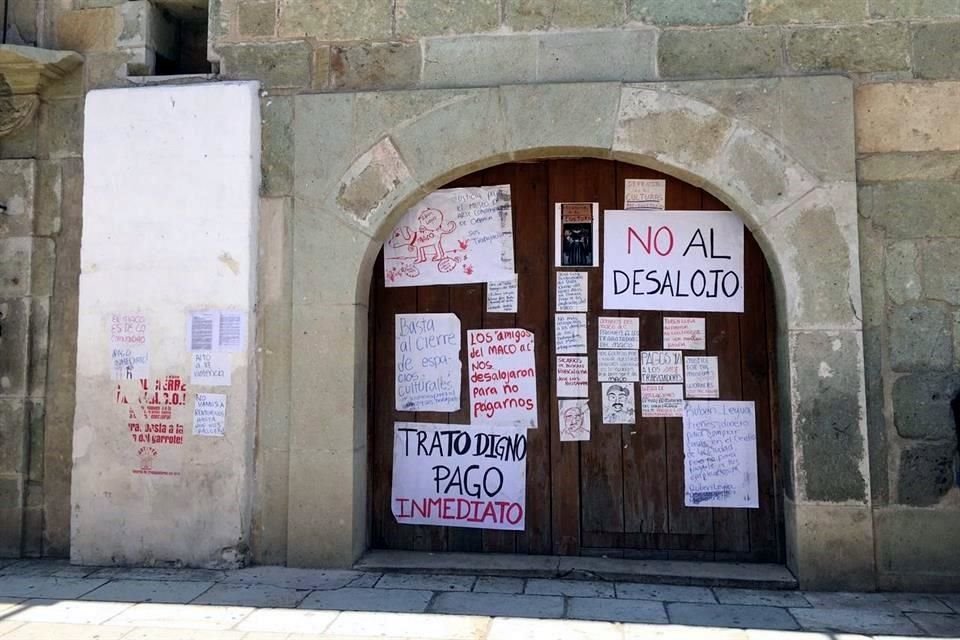 Una veintena de trabajadores denuncian que llevan más de un año sin recibir sueldo, lo que derivó en un desalojo de los empleados y el cierre del recinto.