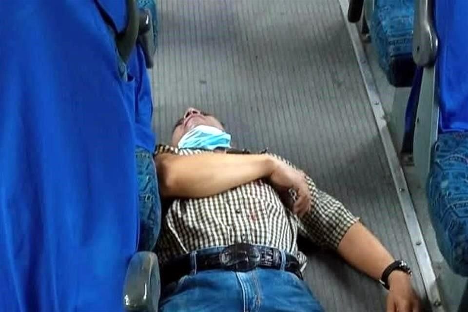 Un pasajero de transporte público se opuso a entregar sus pertenencias y uno de los asaltantes le disparó en el pecho, a la altura del Municipio Los Reyes La Paz.