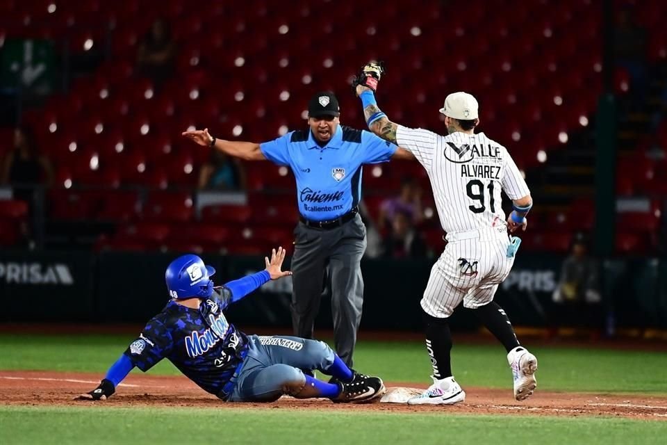 Mariachis de Guadalajara derrota 10-5 a los Acereros de Monclova y se queda con la serie, en la temporada 2023 de la LMB.