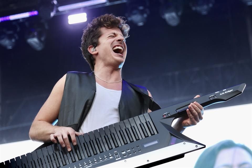 Charlie Puth prendió a la audiencia en el priner concierto multitudinario del Corona Capital Guadalajara.