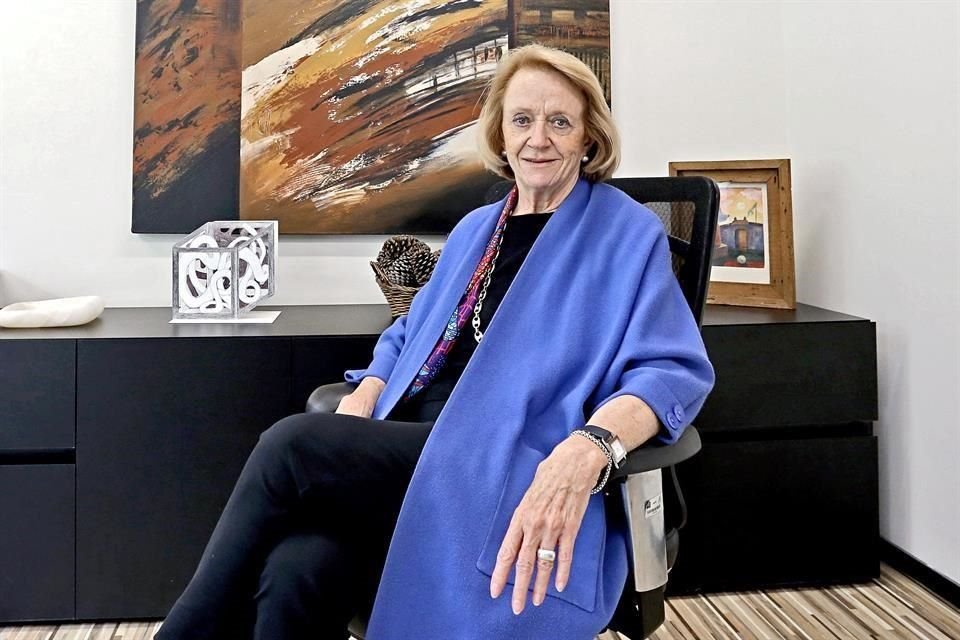 De su interés por la arquitectura se desprende la preocupación de Louise Noelle Gras Gas por la conservación del patrimonio.