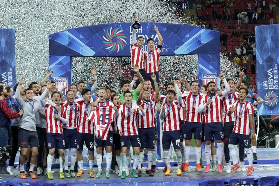 El Tapatío se coronó en el Estadio Akron.