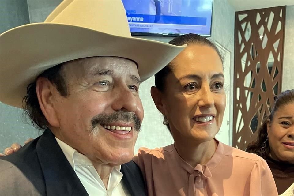 Armando Guadiana y Claudia Sheinbaum.