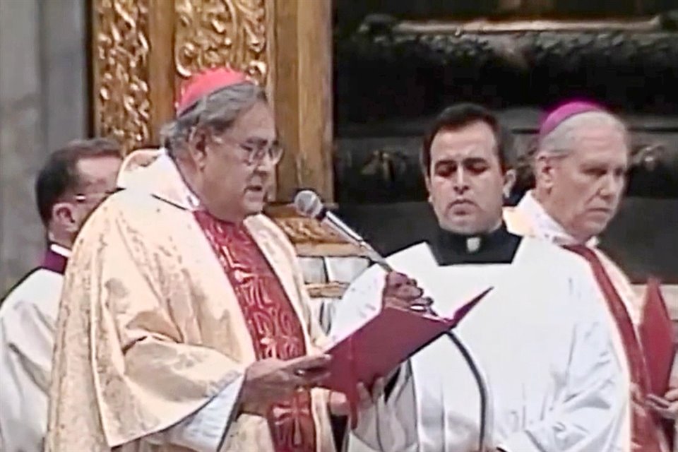 El Cardenal Juan Jesús Posadas Ocampo navegó en los extremos: lo rodearon de lujo, mas priorizó la oración y la cercanía con el pueblo. 