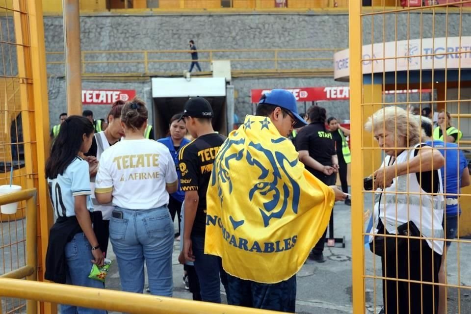 Observa las postales de la Final de ida entre Tigres y Chivas desde el Universitario.