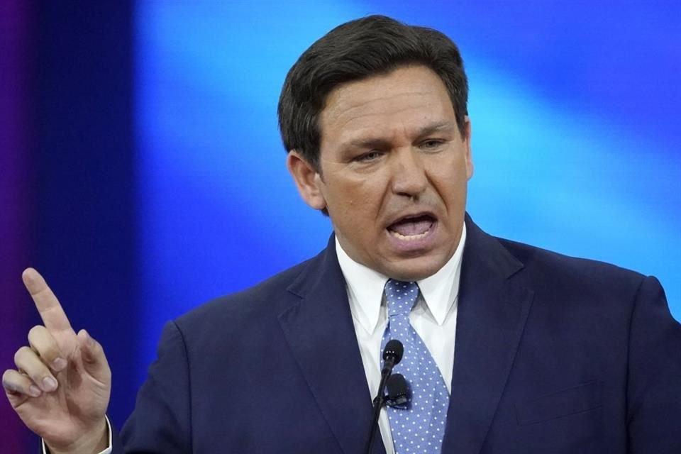 El Gobernador de Florida, Ron DeSantis, durante un evento en Orlando, Florida, el 24 de febrero de 2022.