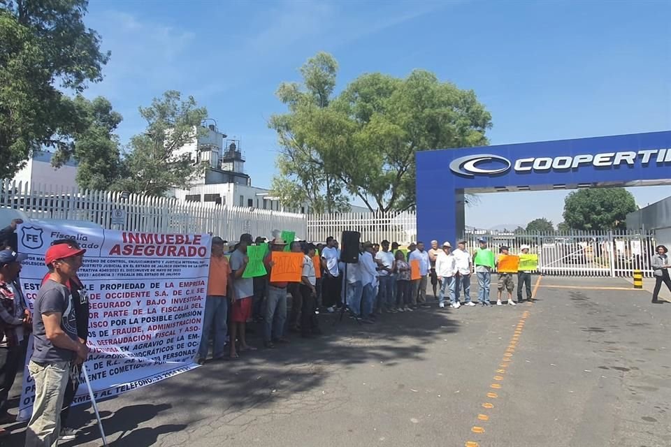 Fue asegurada la planta de neumáticos Corporación de Occidente S.A de C.V, en Corredor Industrial de El Salto, por 560 denuncias de fraude.