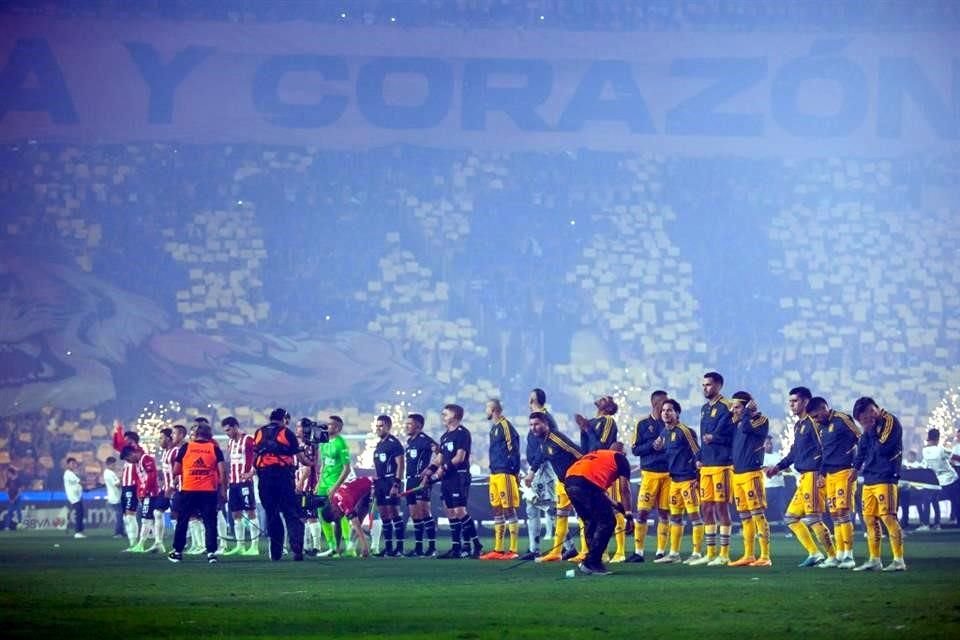 Más del color en el Universitario para la Final de ida.