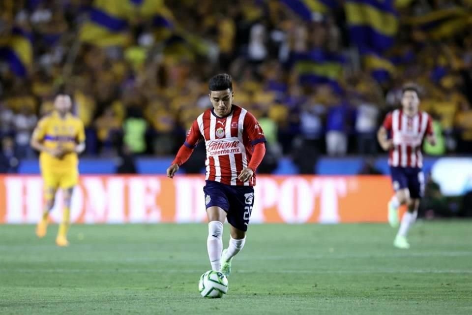 Las imágenes del primer tiempo entre Tigres y Chivas en la Final de ida.