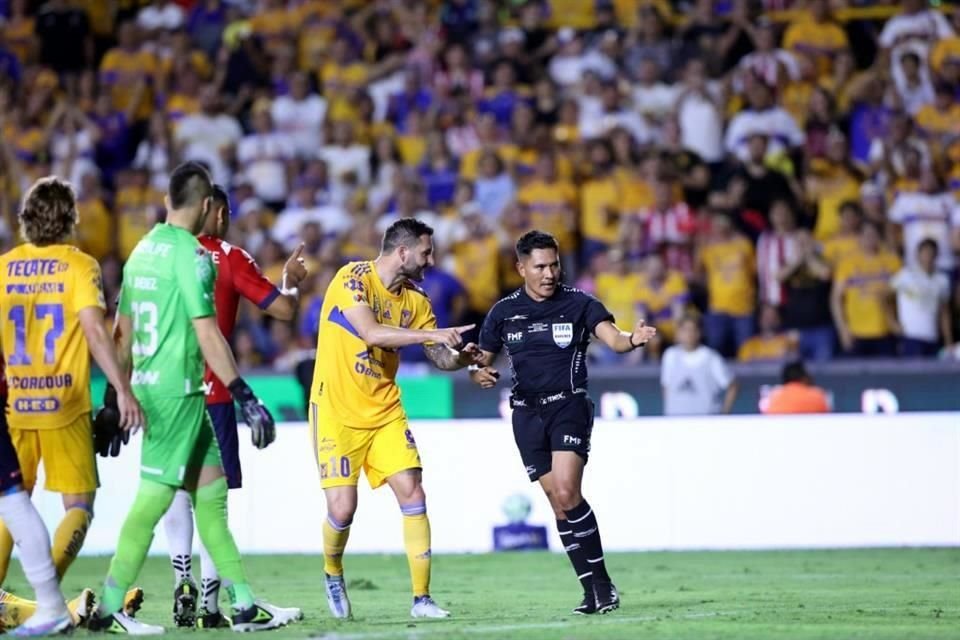 Las imáganes del segundo tiempo que finalizó 0-0 entre Chivas y Tigres.