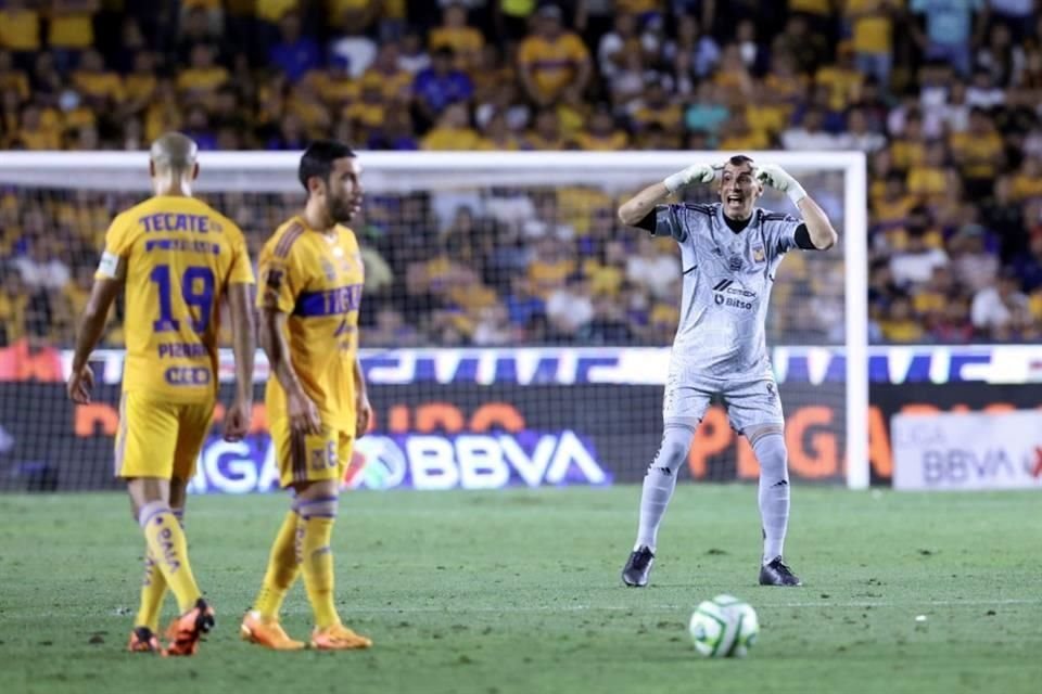 Las imáganes del segundo tiempo que finalizó 0-0 entre Chivas y Tigres.