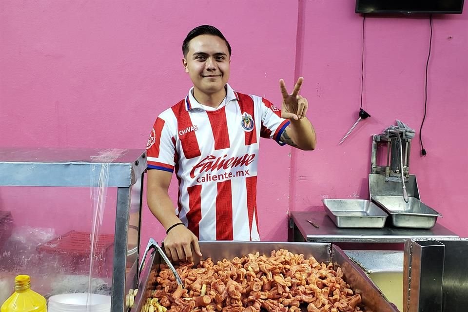 Brandon Isaac Solorio Aviña, aficionado de las Chivas.