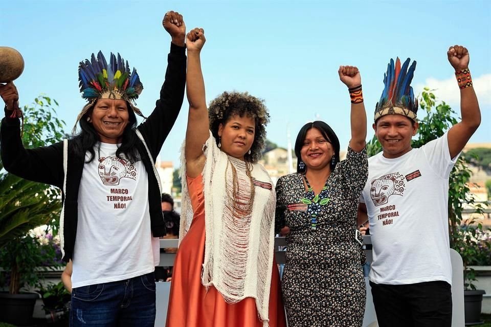 La película brasileña Crowra fue galardonada este viernes con el Premio Conjunto de la sección Una Cierta Mirada en el Festival de Cannes.