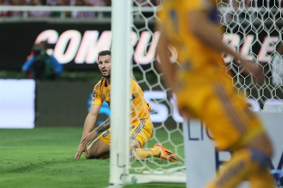 Gignac tuvo la oportunidad de anotar en el primer tiempo.