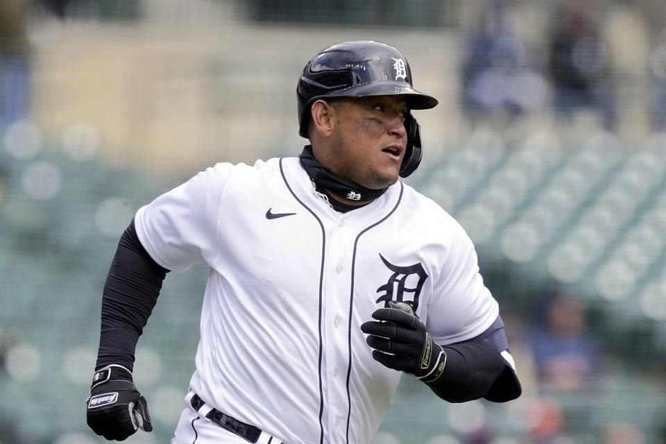 Miguel Cabrera lució a la defensiva y a la ofensiva con la novena de Detroit.