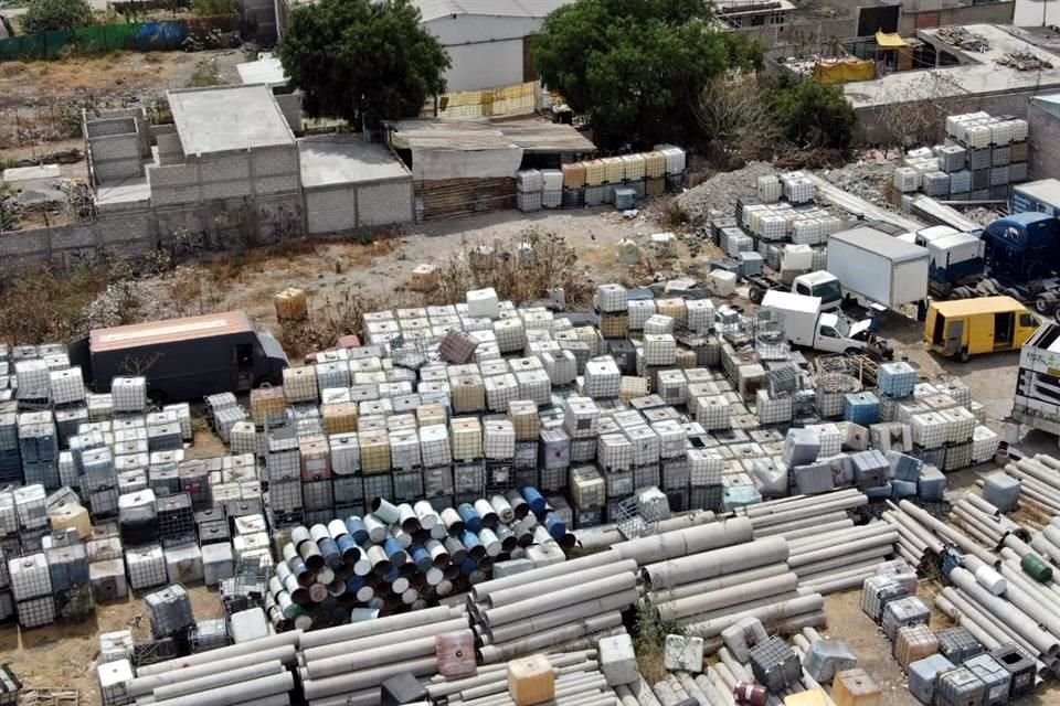 Un centro de huachicoleo fue detectado en Ecatepec.