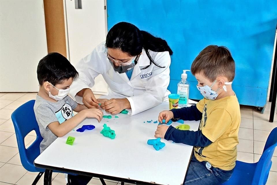 Desde agosto, niños de Arena, A.B.P., regresaron a sesiones con sus psicoterapeutas en pequeños grupos de dos.