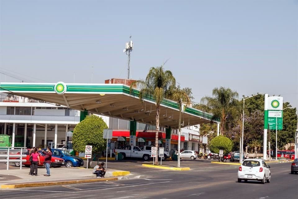 En cuatro estaciones de servicio se detectó robo de combustible, por lo que se harán las denuncias ante la FGR.