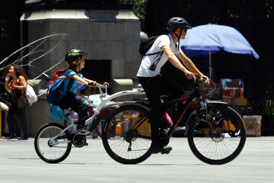 El Segundo Festival de la Bicicleta este año tendrá más de 50 actividades musicales, deportivas y recreativas en la explanada del Monumento a la Revolución.