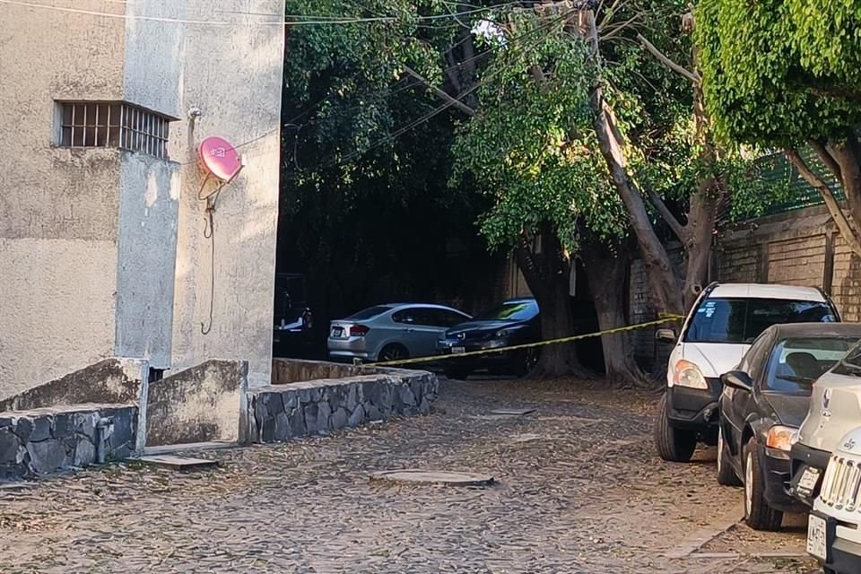 Autoridades encontraron el cuerpo sin vida de un hombre con las manos atadas con un cable, también tenía una bolsa en la cabeza.