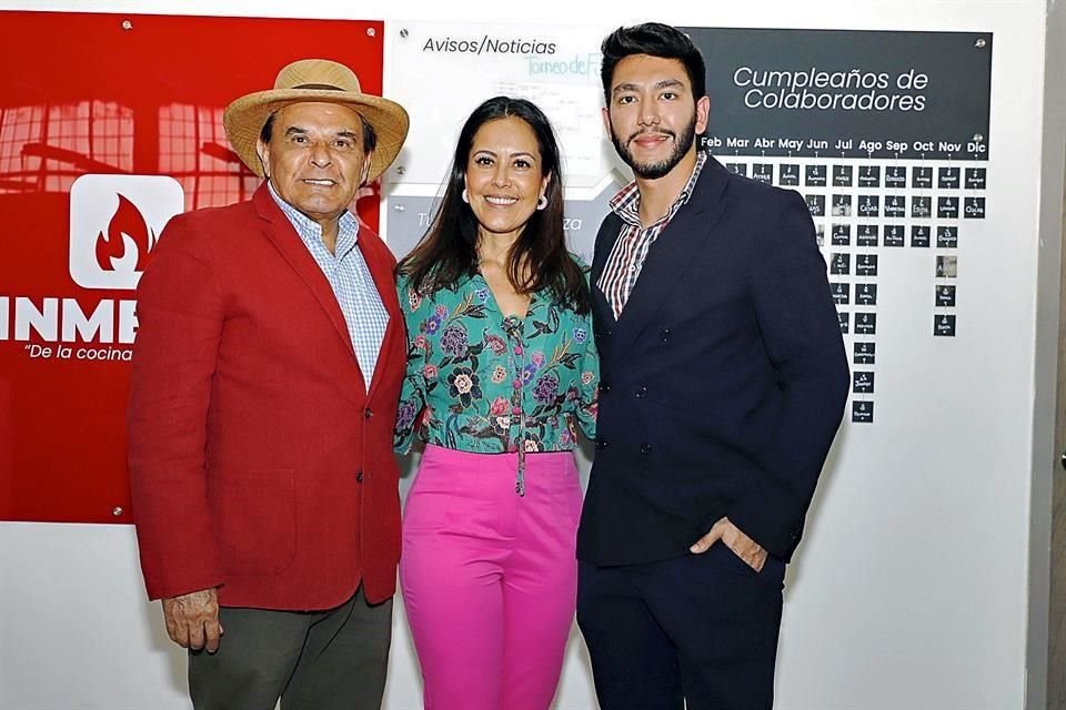 Ing. José de Jesús Zaragoza Delgadillo, Fundador de Grupo Inmeza; Ing. María Elena Zaragoza, Directora General de Grupo Inmeza, y Lic. Iván Sánchez, Coordinador de Negocios Coparmex. 