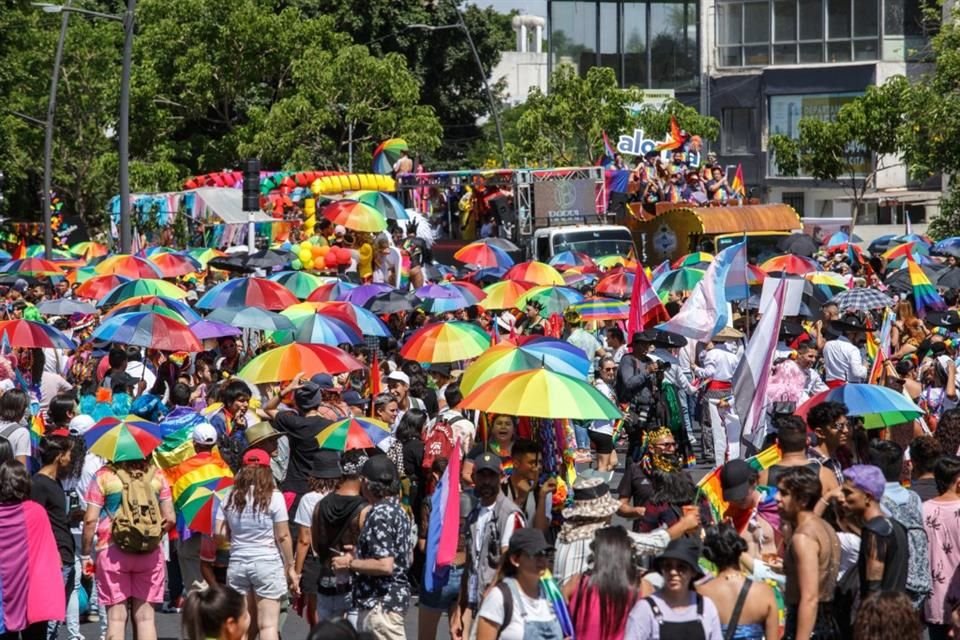 'Estudio Jalisco LGBT+ 2022' de la consultora Kaliopeo indica que 2,579 personas LGBT+ han sufrido agresiones.