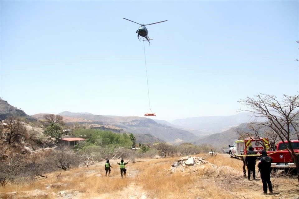 La Fiscalía de Jalisco confirmó el hallazgo de cinco bolsas más con restos humanos en Mirador Escondido, con lo que el conteo sube a 50.