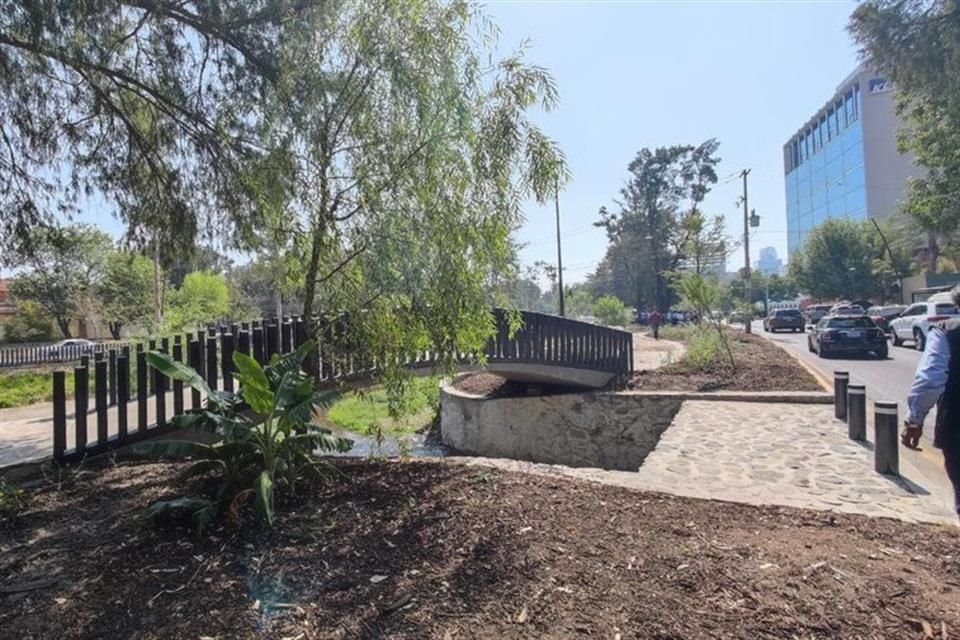 El parque lineal de Av. Patria ya está listo, pues Ayuntamiento de GDL terminó la intervención del cuerpo sur, que está en su territorio.