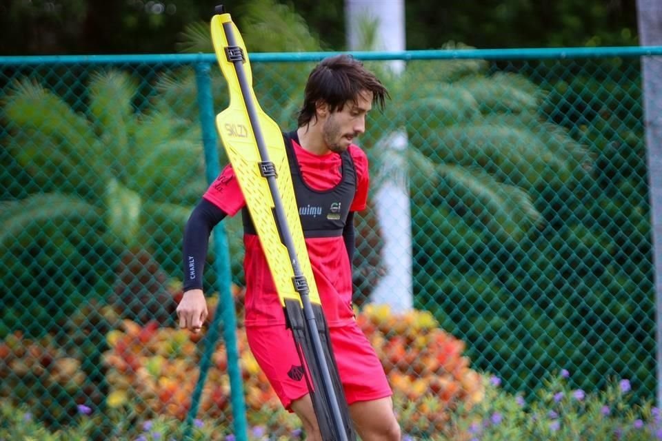 Javier Abella durante el entrenamiento del Atlas, en la Riviera Maya.