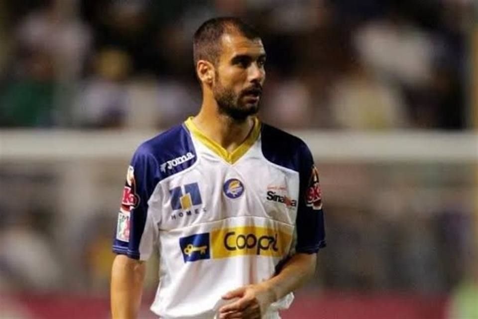En 2005-2006 Pep Guardiola jugó para Dorados de Sinaloa, y entre otras anécdotas, advirtió que si despedían a Lupillo Castañeda él se iría junto con él.