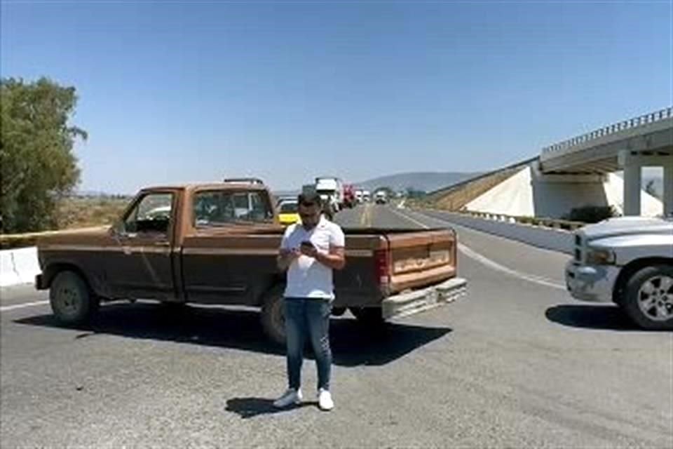 En Michoacán, los inconformes están bloqueando el paso en la región Lerma-Chapala.