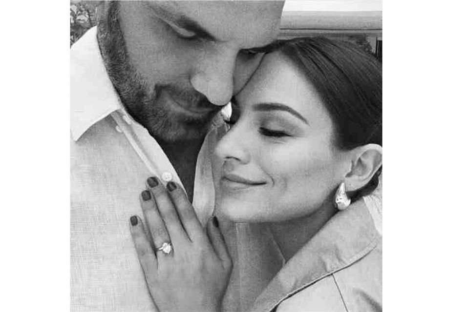 La actriz Ana Brenda Contreras se comprometió en matrimonio con su novio Zacarías Melhem, un empresario mexico-estadounidense.