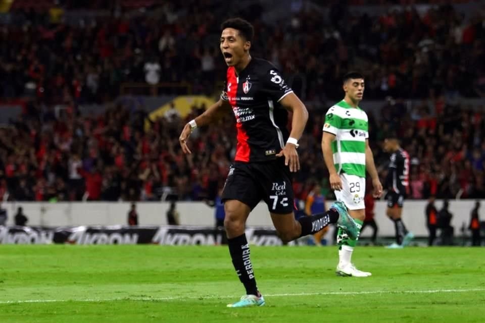 Ozziel Herrera es actualmente la joya de la cantera de los Rojinegros.