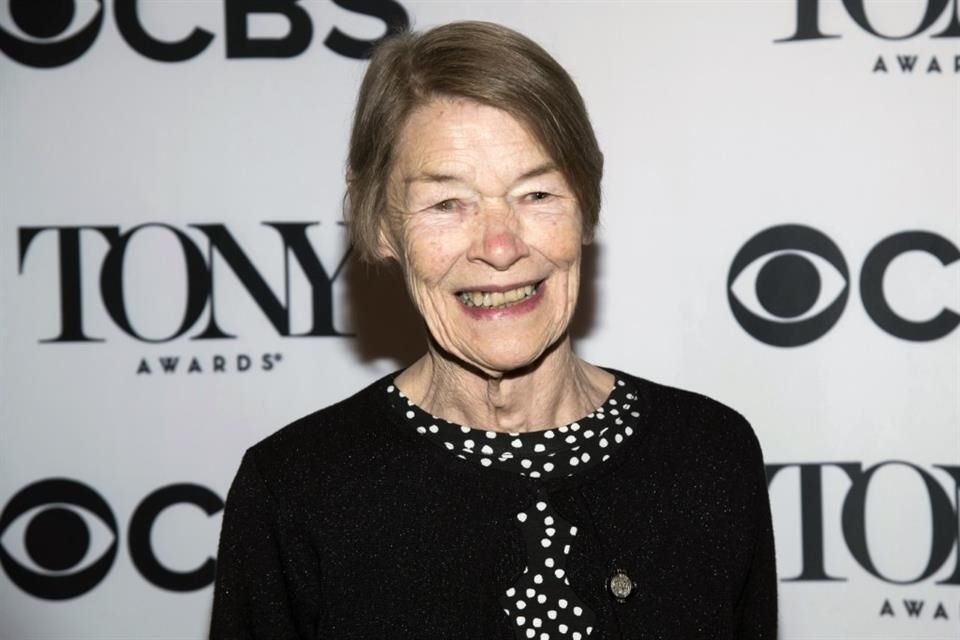 La actriz británica Glenda Jackson, ganadora de dos premios Óscar, murió a los 87 años.