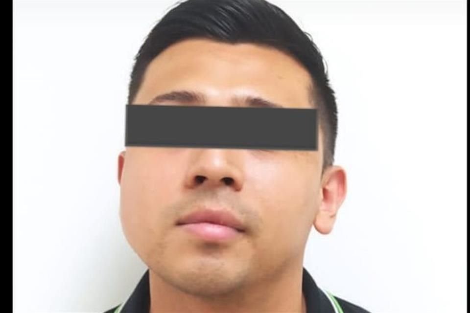 Alexis Ismael, de 26 años, fue detenido ayer en la Avenida Puerta de Hierro y Prolongación Ruiz Cortines, en el poniente de Monterrey.